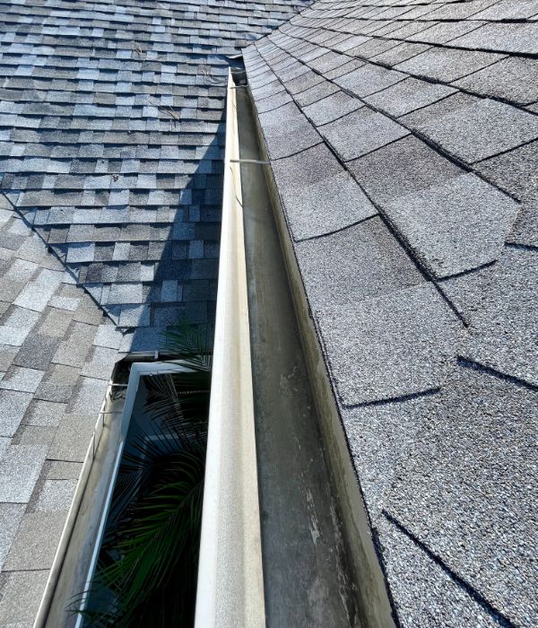 GUTTER CLEANING SPRING HILL FL 2