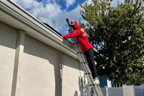 Gutter Cleaning near me Spring Hill FL 004